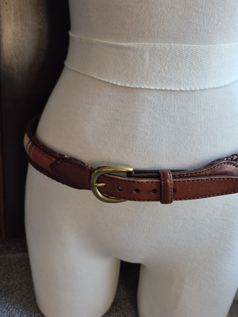 REI Vintage Western Style Brown Leather Belt With Brass Buckle